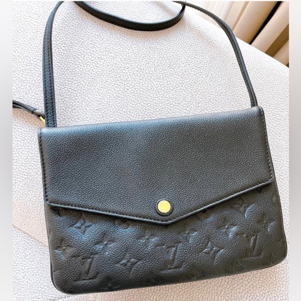 💎🌟  BEAUTIFUL 🌟💎CROSSBODY RETIRED LEATHER EMPREINTE FLAP LOUIS VUITTON - Picture 3 of 13